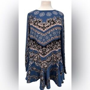 Size M Free People Blue and Black Patterned Top